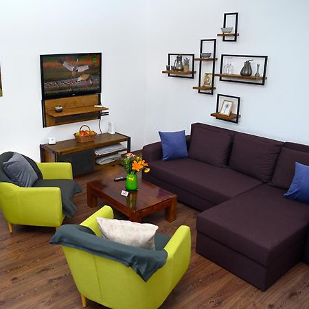Mirvana Apartments Metheor Executive Suite Timişoara Exteriör bild