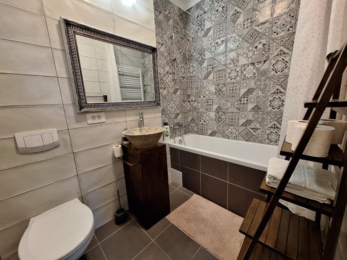 Mirvana Apartments Metheor Executive Suite Timişoara Exteriör bild