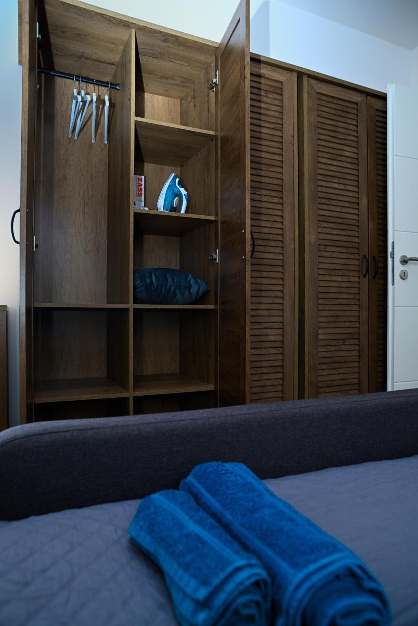 Mirvana Apartments Metheor Executive Suite Timişoara Exteriör bild