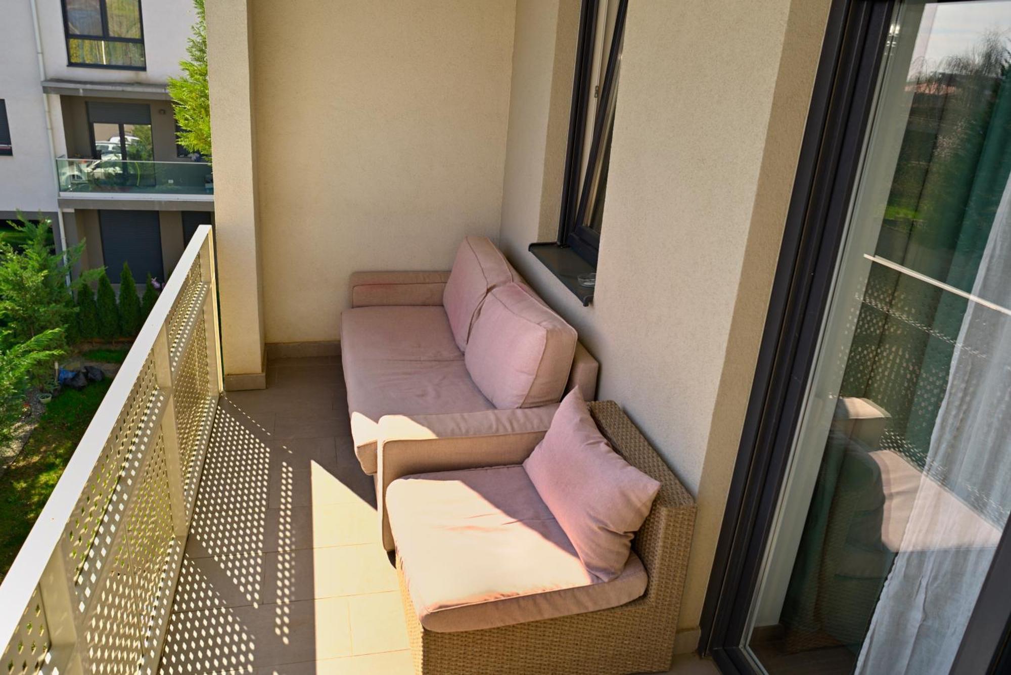 Mirvana Apartments Metheor Executive Suite Timişoara Exteriör bild