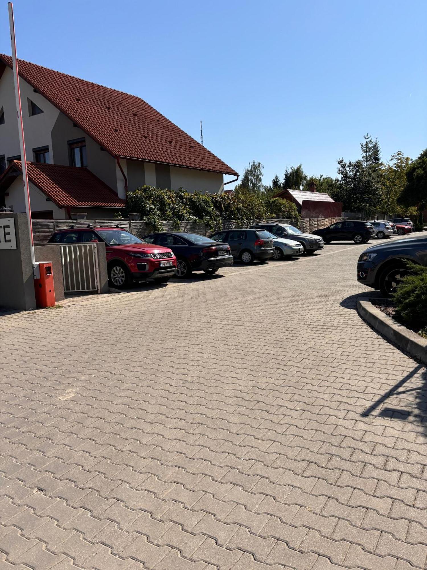 Mirvana Apartments Metheor Executive Suite Timişoara Exteriör bild